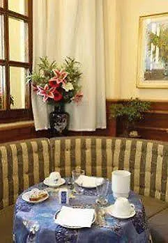 Elena Hotel *