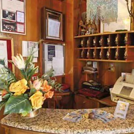 Elena Szálloda Stresa